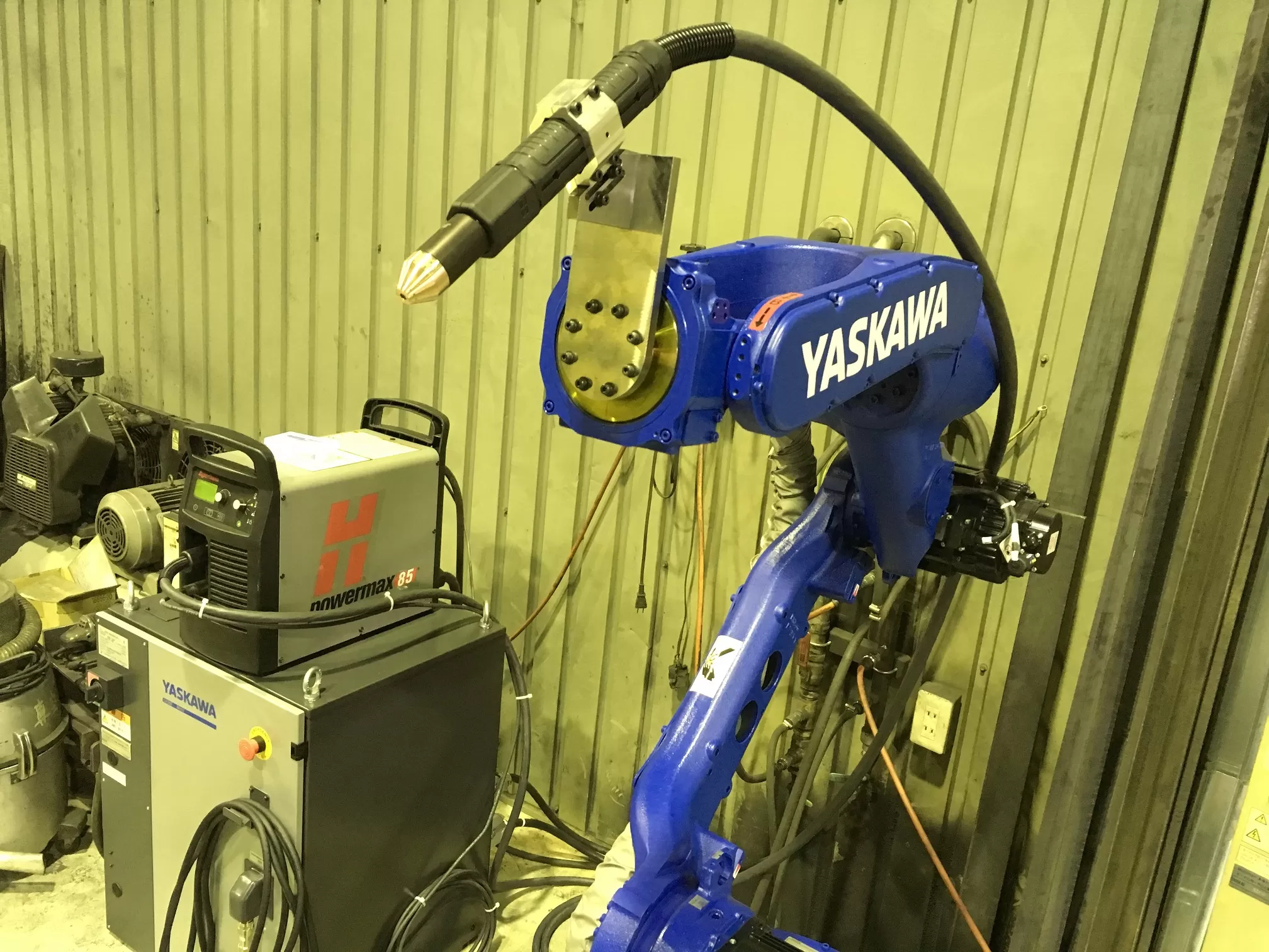 Powermax85+安川電機製ロボット据付