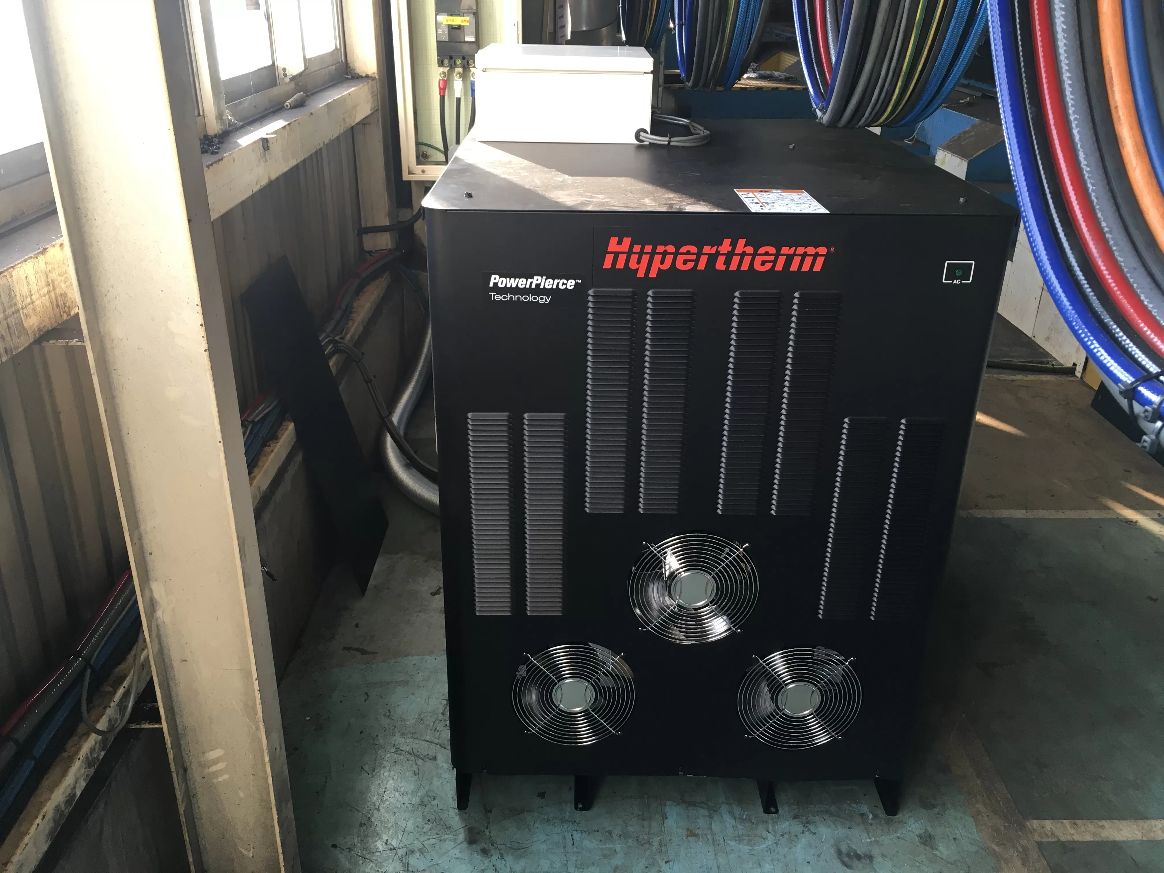 Hypertherm製HPR400XDプラズマ切断機をレトロフィット